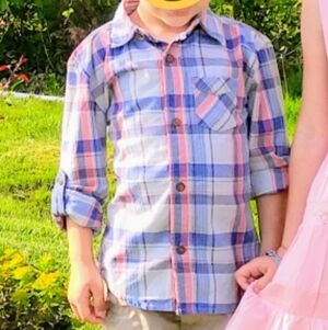 Carter/Sonoma Plaid Shirt with Matching Khaki Pants Size 4